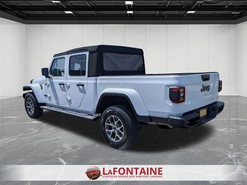 Certified 2024 Jeep Gladiator Sport AWD/4WD image 3