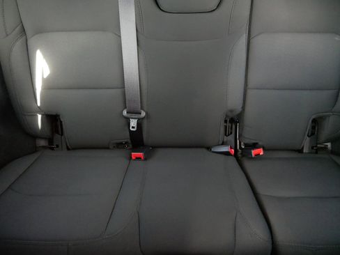 Used 2022 Jeep Wrangler Unlimited Sport image 14