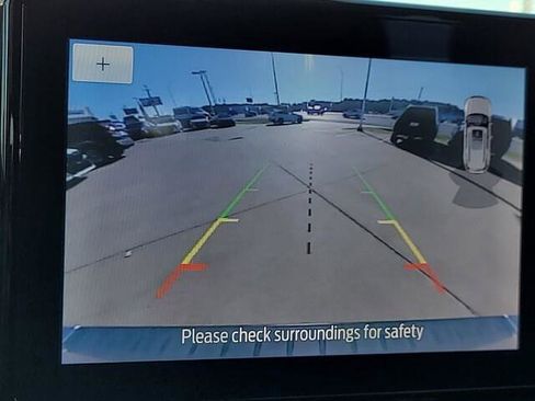 Used 2020 Ford Explorer XLT image 19