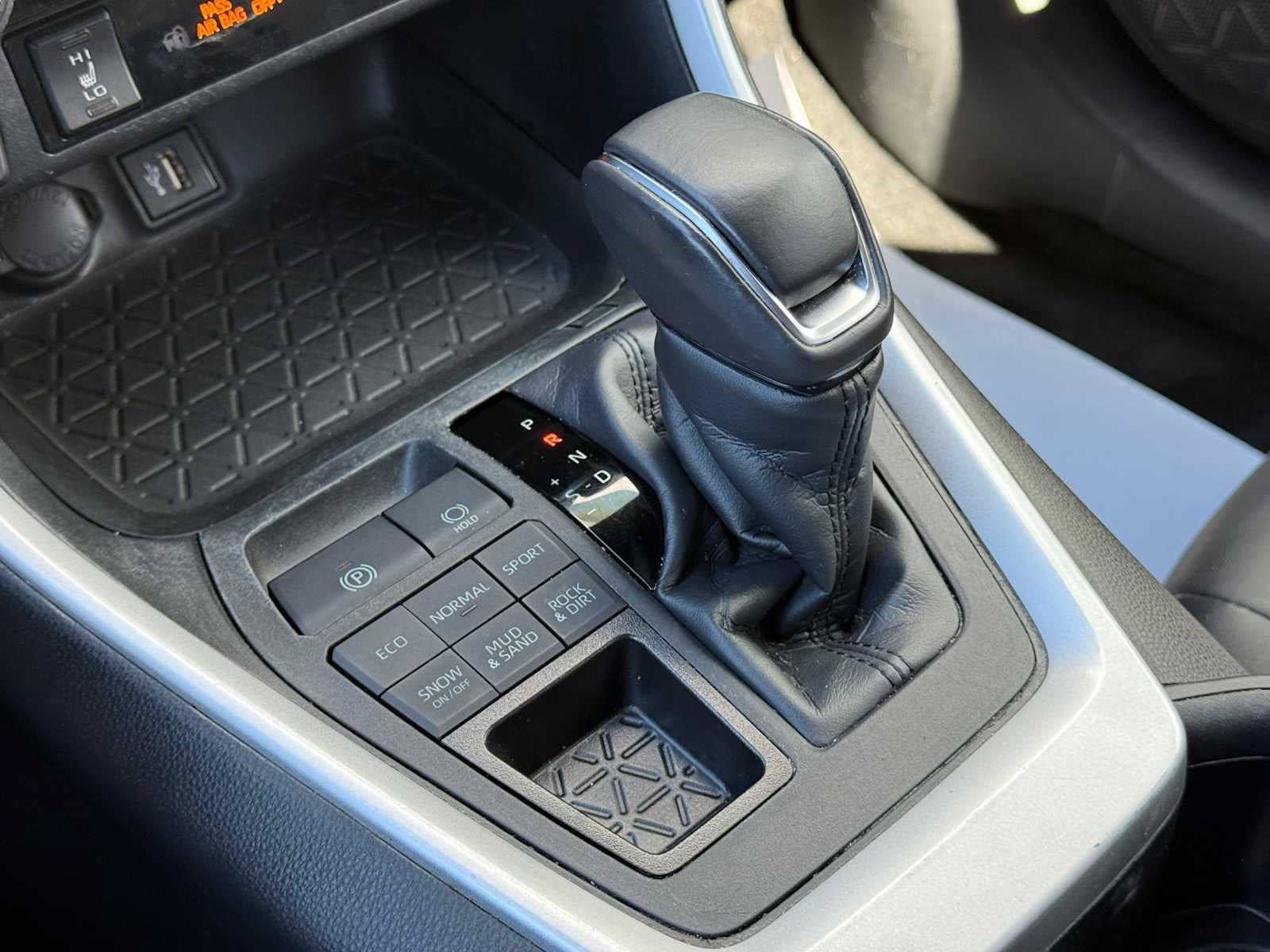 Certified 2023 Toyota RAV4 XLE Premium AWD/4WD image 30