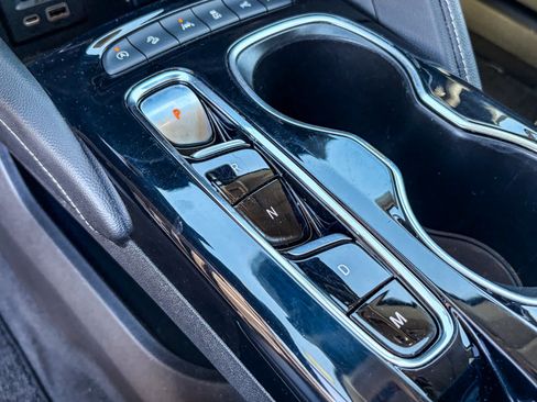 Used 2023 Buick Envision Avenir AWD/4WD image 18