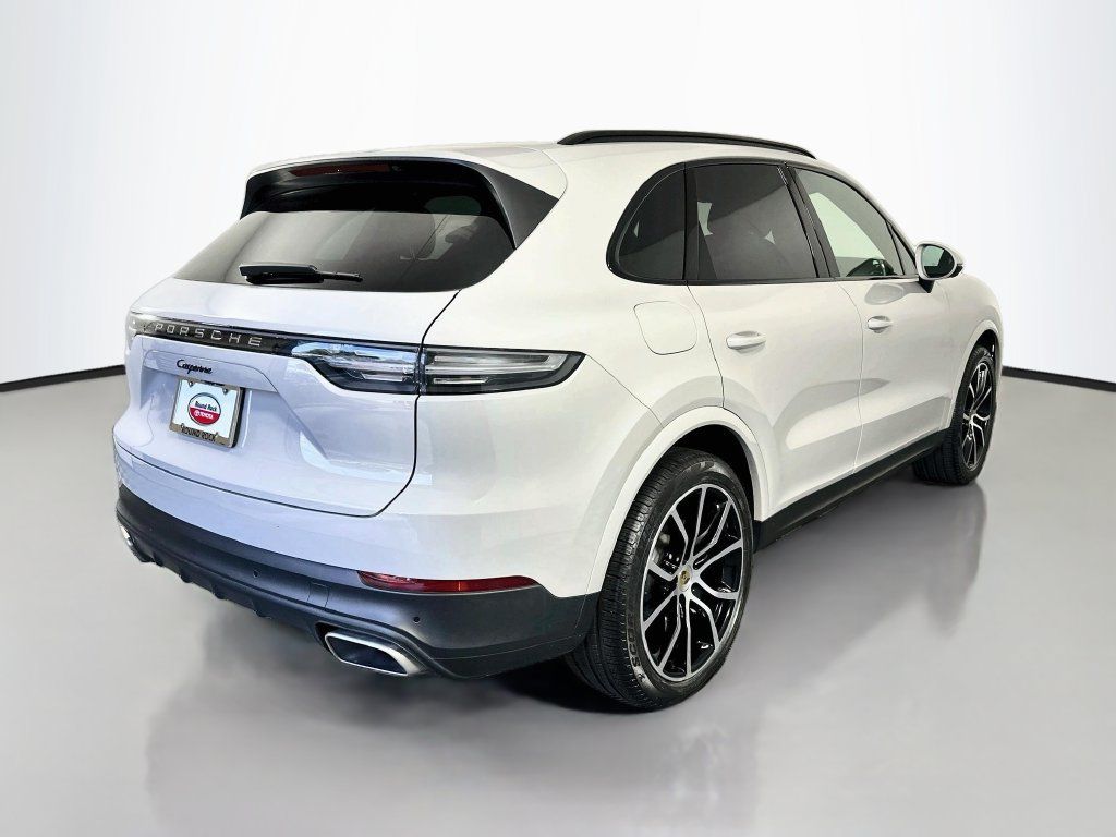 Used 2023 Porsche Cayenne AWD/4WD image 5
