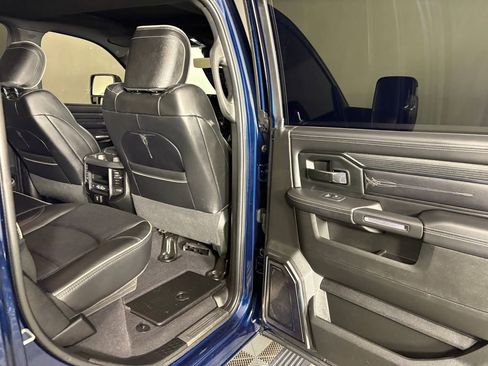 Used 2024 RAM 2500 Limited image 31