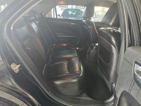 Used 2022 Chrysler 300 Touring L image 16