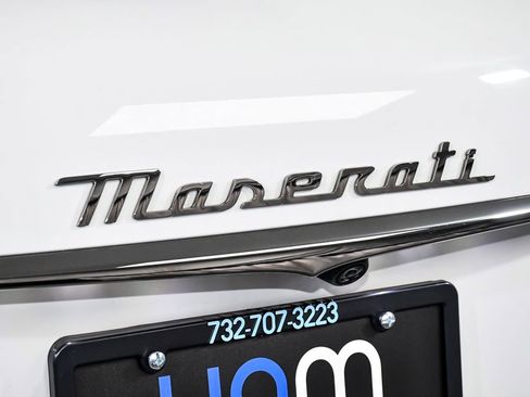 Used 2024 Maserati Levante GT Ultima AWD/4WD image 98