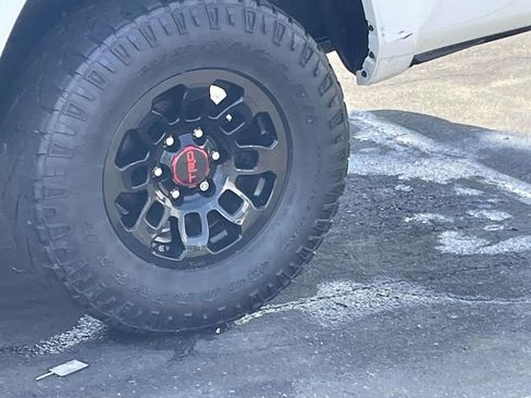 Used 2023 Toyota Tacoma SR5 w/ Technology Package image 30