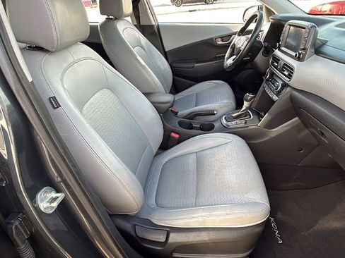 Used 2020 Hyundai Kona Limited FWD image 40
