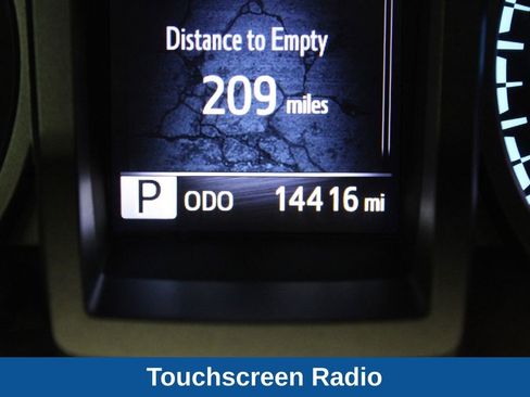 Used 2022 Toyota Tacoma TRD Off-Road image 5