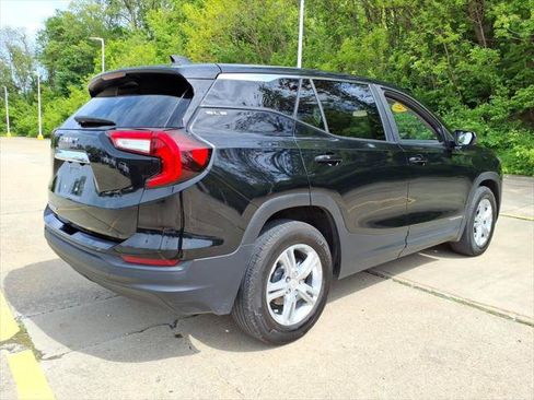 Used 2024 GMC Terrain SLE FWD image 5