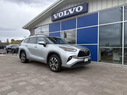 Used 2022 Toyota Highlander XLE