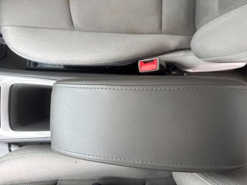 Used 2017 Chevrolet Cruze LT w/ Convenience Package image 12