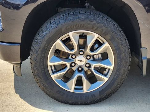 Used 2024 Chevrolet Silverado 1500 RST w/ Protection Package AWD/4WD image 17