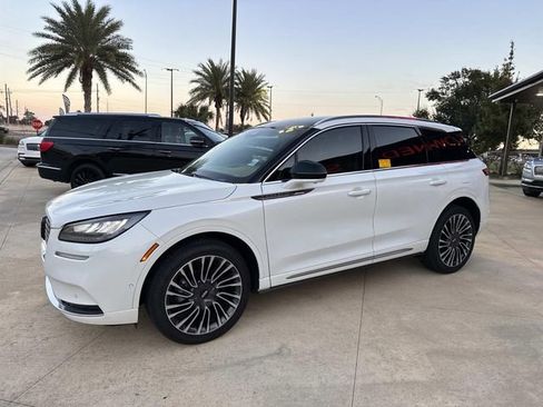 Used 2020 Lincoln Corsair Reserve w/ Equipment Group 201A image 4