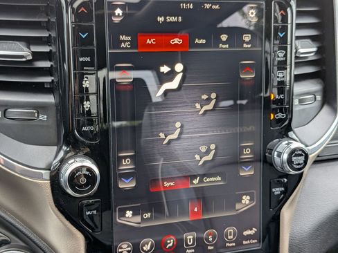 Used 2019 RAM 1500 Laramie AWD/4WD image 27