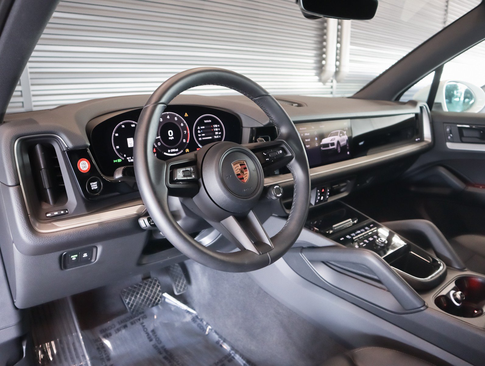 Used 2026 Porsche Cayenne AWD/4WD image 4