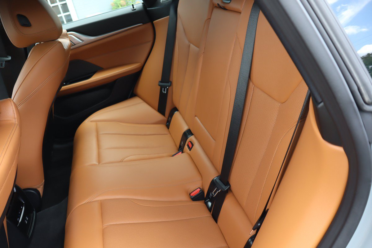 Used 2025 BMW i4 xDrive40i AWD/4WD image 30