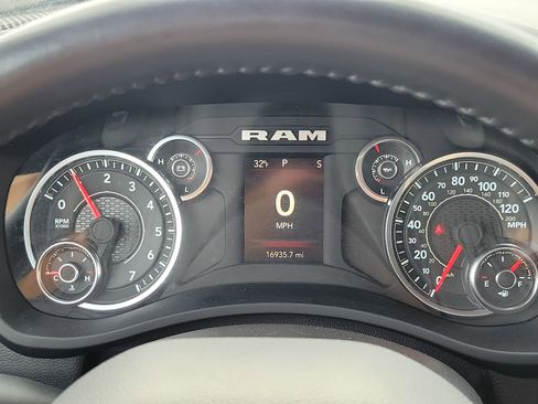 Used 2024 RAM 2500 Big Horn w/ Bed Utility Group image 11