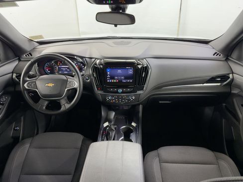 Used 2023 Chevrolet Traverse LT image 15