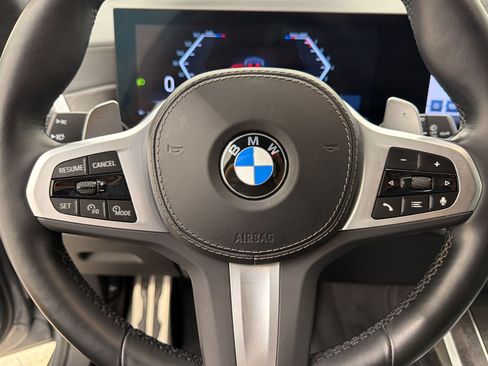 Used 2023 BMW X7 xDrive40i w/ M Sport Package AWD/4WD image 11
