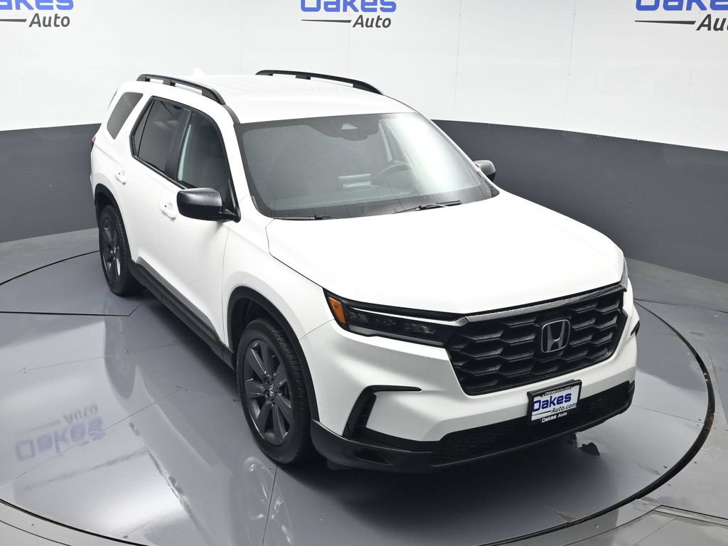 Used 2025 Honda Pilot Sport image 44