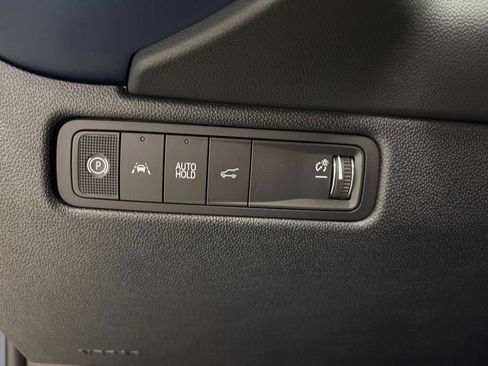 New 2026 Chevrolet Equinox EV LT w/ Convenience Package II AWD/4WD image 27