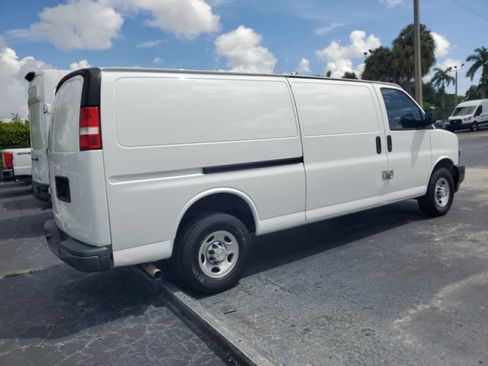 Used 2021 Chevrolet Express 2500 Extended w/ Driver Convenience Package RWD image 8