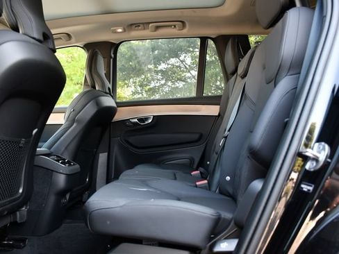 Used 2026 Volvo XC90 B6 Plus AWD/4WD image 16