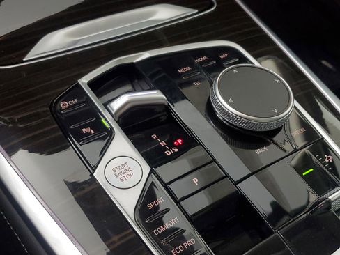 Certified 2025 BMW X7 xDrive40i image 23