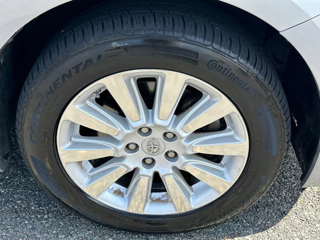 Used 2016 Toyota Sienna XLE Premium AWD/4WD image 40