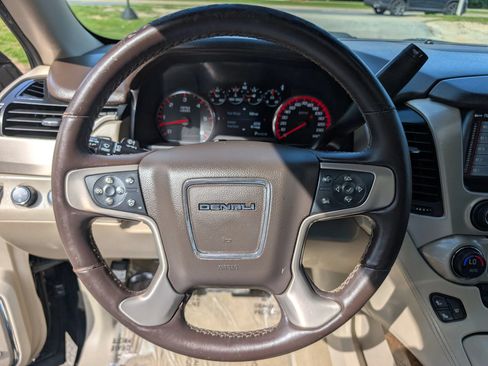 Used 2016 GMC Yukon XL Denali w/ Open Road Package AWD/4WD image 22