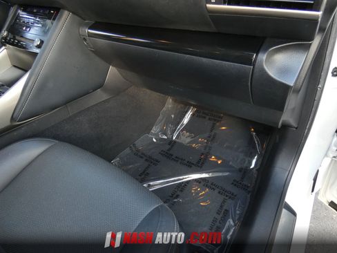 Used 2017 Lexus IS 200t RWD image 33