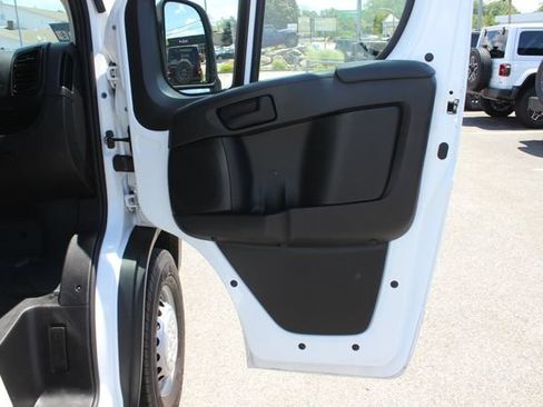 Used 2025 RAM ProMaster 2500 w/ Convenience Group FWD image 25