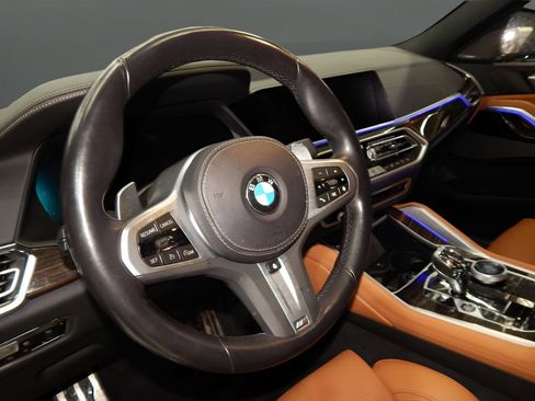 Used 2023 BMW X6 xDrive40i w/ M Sport Package AWD/4WD image 15