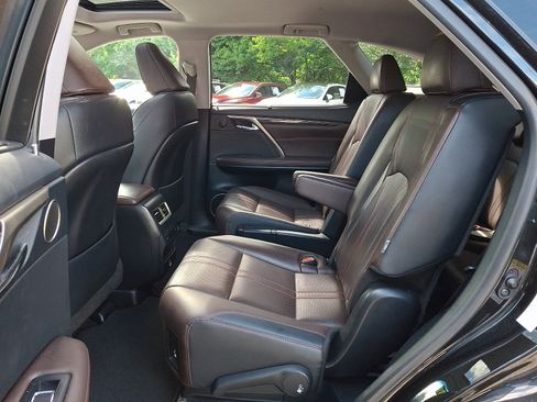 Used 2018 Lexus RX 350L Luxury w/ Accessory Package AWD/4WD image 10