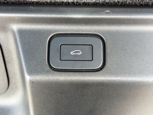 Used 2023 Land Rover Range Rover Long Wheelbase SE AWD/4WD image 48