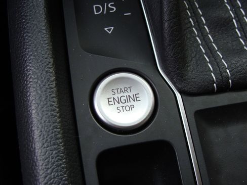 Used 2022 Volkswagen Atlas SE w/ Black Wheel Package image 26