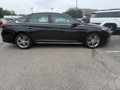 Used 2019 Hyundai Sonata Sport w/ Tech Package 03 FWD image 3