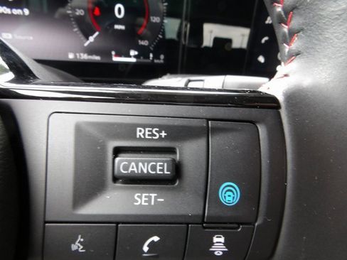 Certified 2025 Nissan Kicks SR image 34