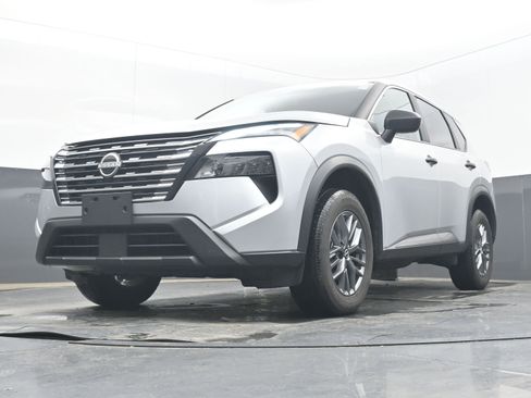 Certified 2024 Nissan Rogue S AWD/4WD image 22