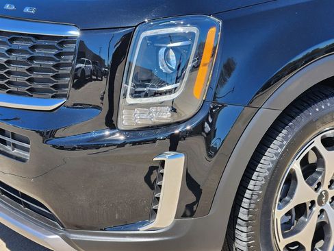 Certified 2022 Kia Telluride EX image 15