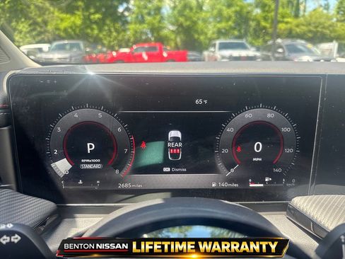 Used 2025 Nissan Kicks SR FWD image 13