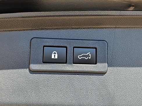 Used 2025 Subaru Outback Touring image 7