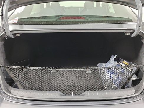 Certified 2025 Hyundai Elantra Sport image 36