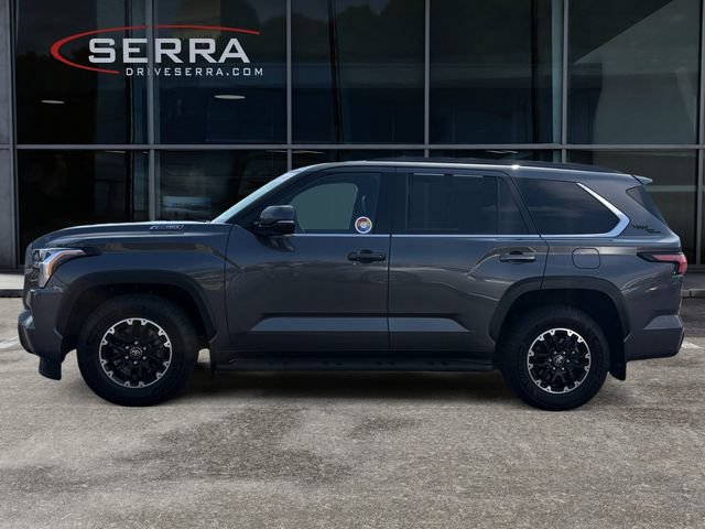 Used 2025 Toyota Sequoia 4WD image 2