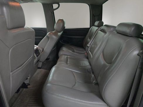 Used 2003 Chevrolet Silverado 1500 LT RWD image 10