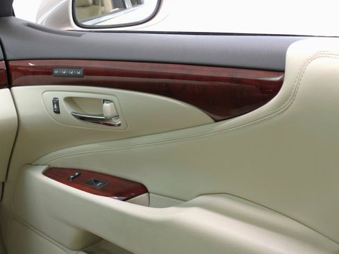 Used 2012 Lexus LS 460 w/ Luxury Value Edition RWD image 56