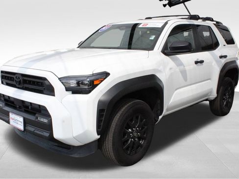 Certified 2025 Toyota 4Runner SR5 AWD/4WD image 7