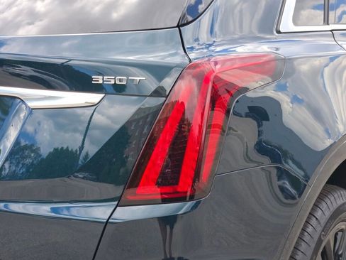 New 2025 Cadillac XT5 Luxury image 14