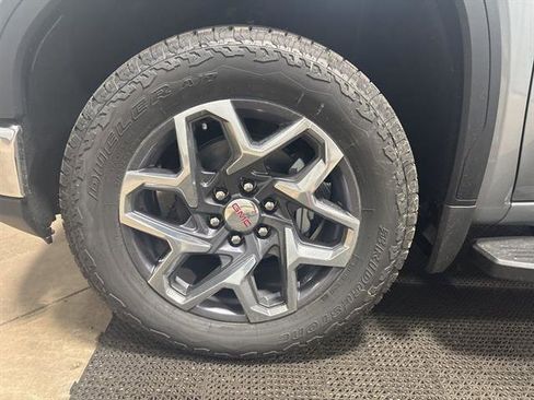 New 2025 GMC Sierra 1500 SLT w/ SLT Premium Plus Package image 13