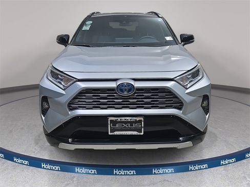 Used 2020 Toyota RAV4 XSE image 3